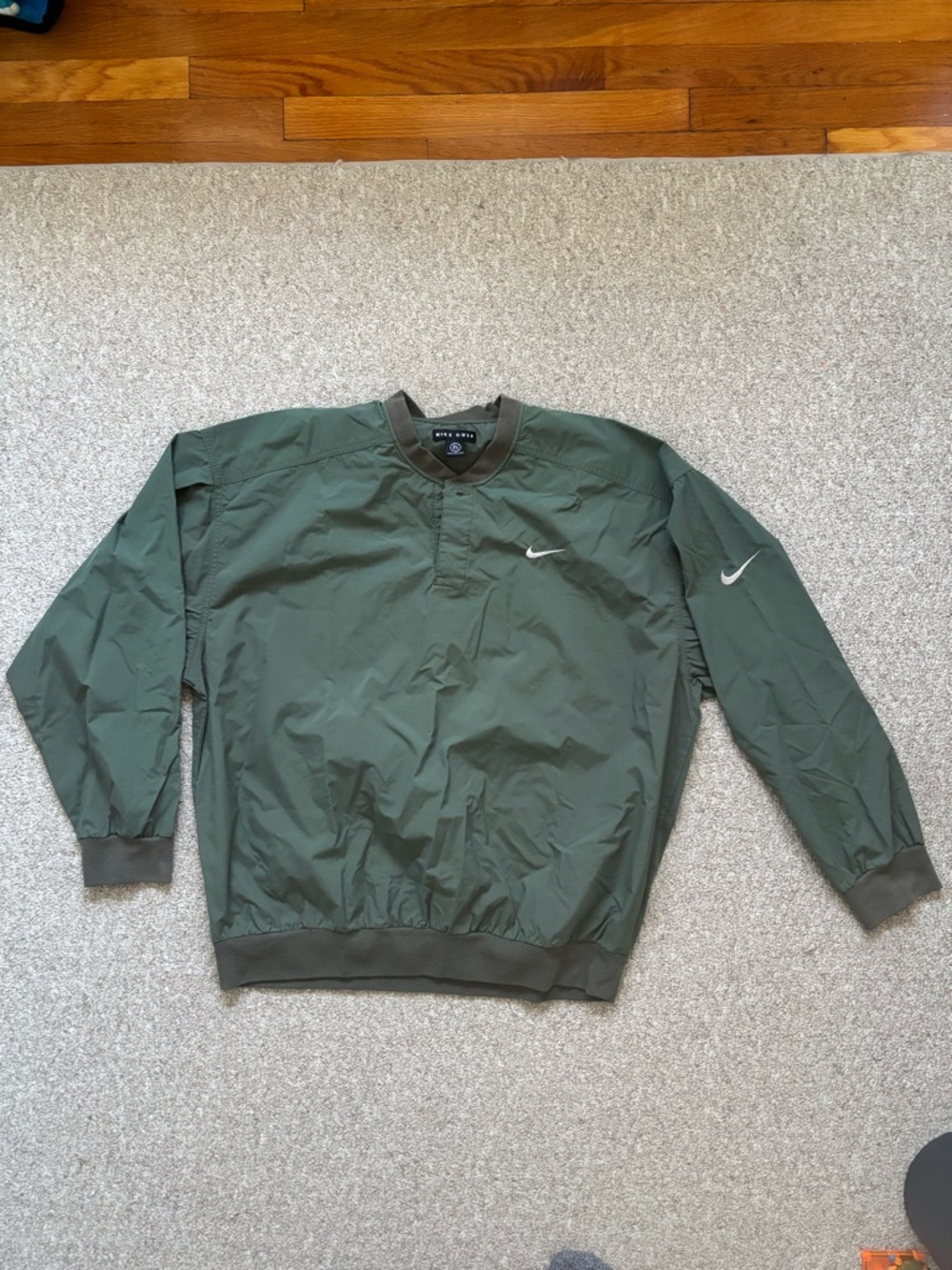 Vintage Nike swoosh Men’s Olive Green Pullover Windbreaker Jacket